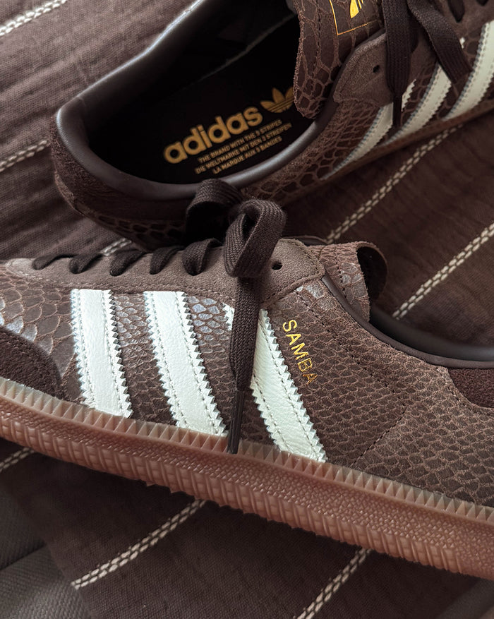 Adidas	Samba OG *Snake* onfeet