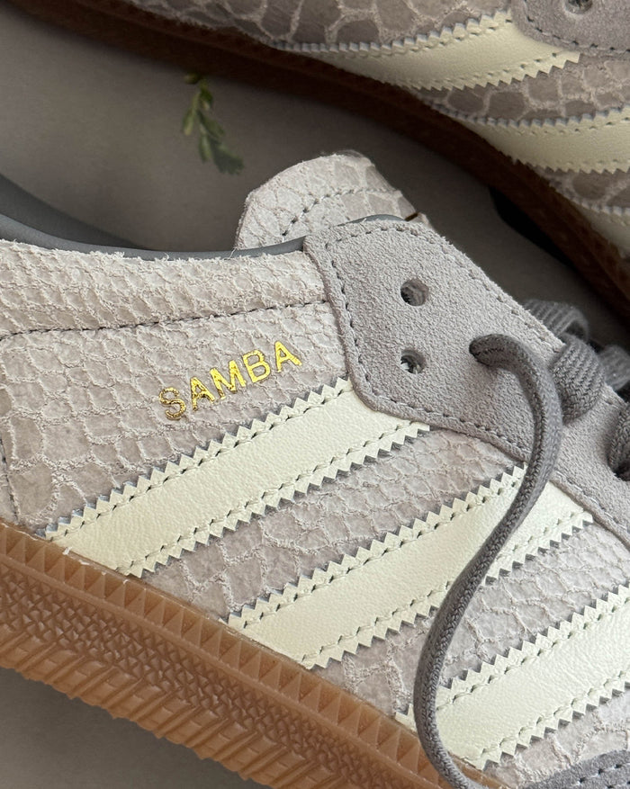 Adidas Samba OG *Snake* onfeet