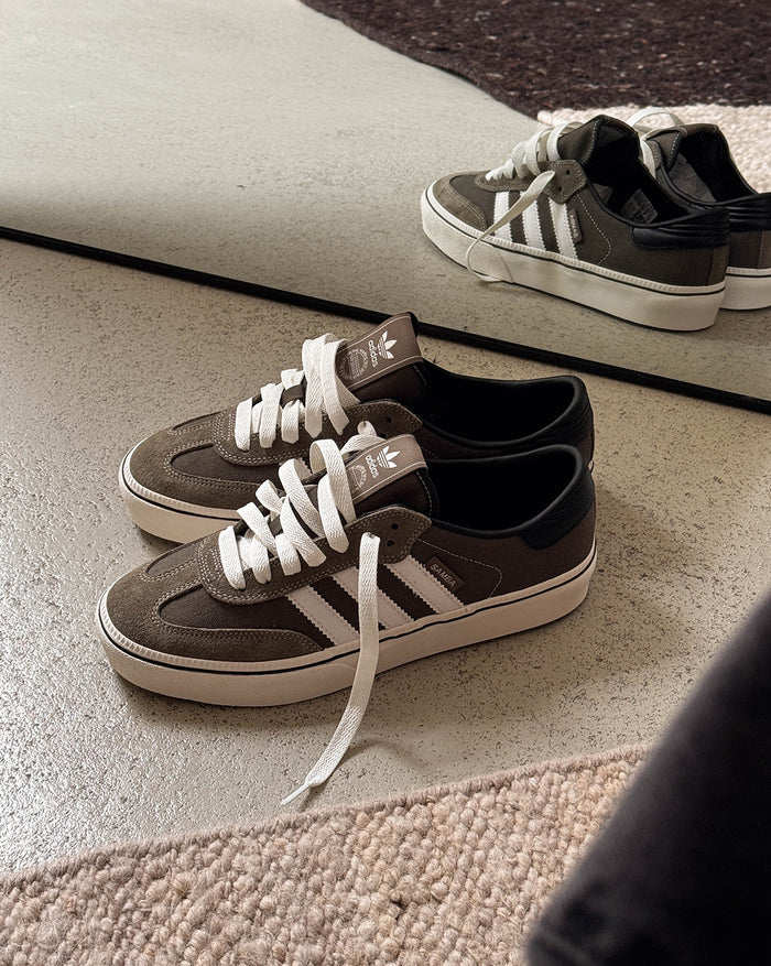 Adidas Samba ST onfeet