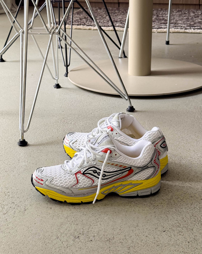 Saucony Pro Grid Ride 1 onfeet
