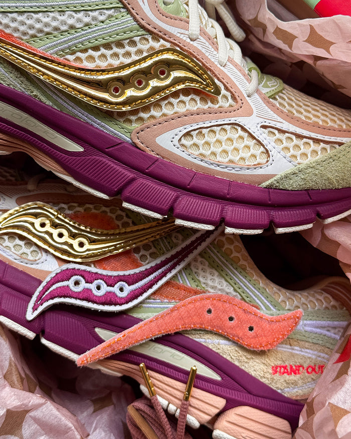 Saucony x Stan Bich Pro Grid Guide 7 onfeet