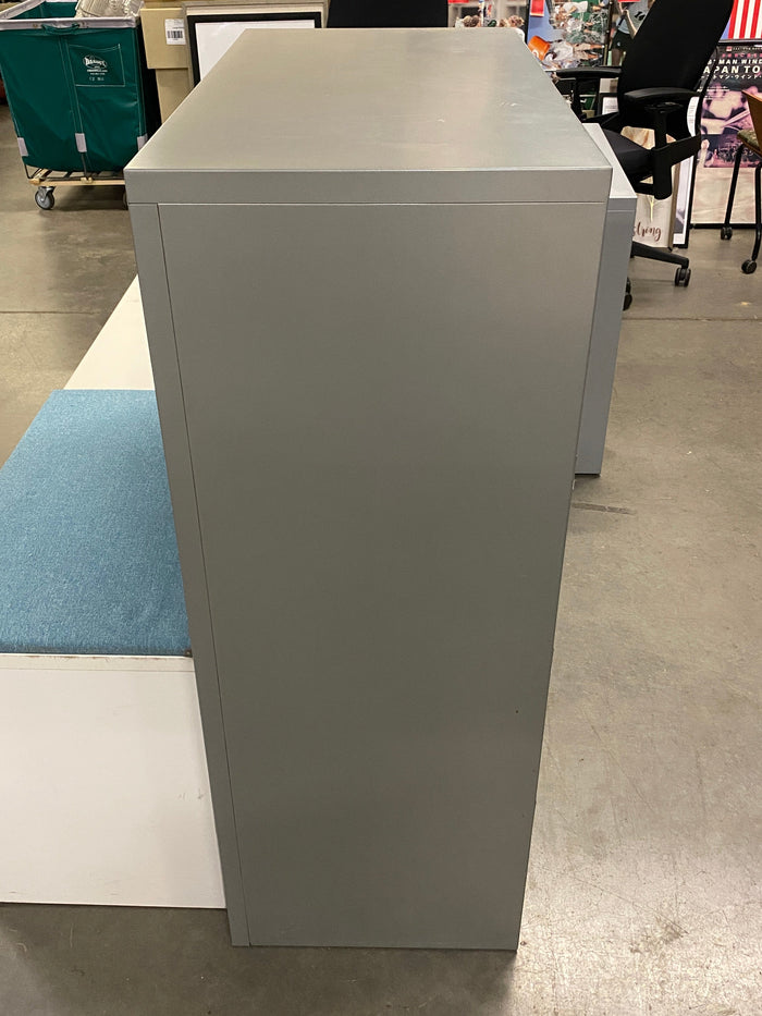 Teknion Furniture Systems Grey 4 Drawer Lockable File Cabinet