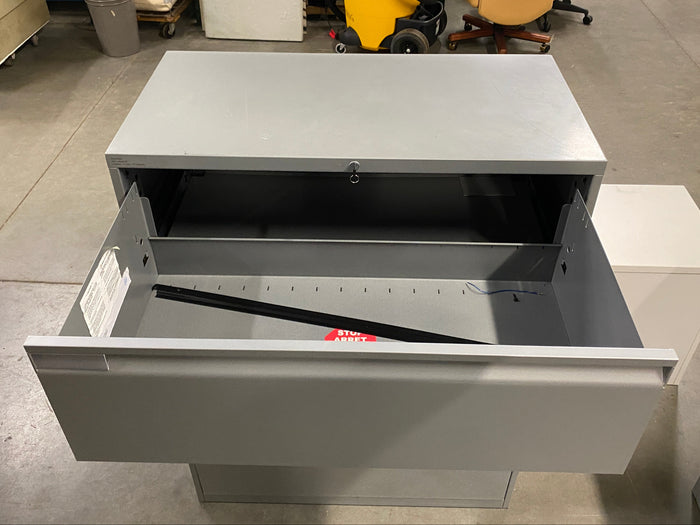 Teknion Furniture Systems Grey 4 Drawer Lockable File Cabinet