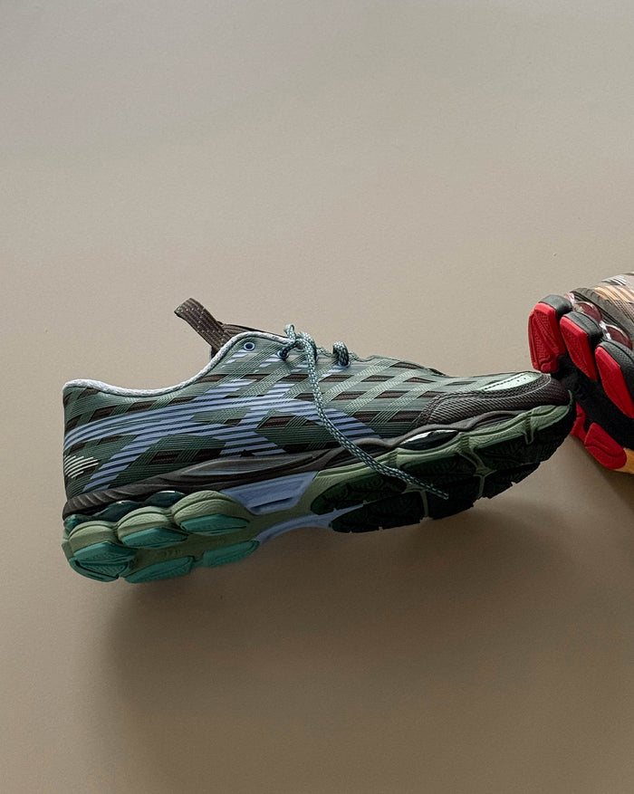 Asics US8-S GEL-SJ33 onfeet