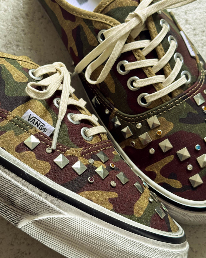 Vans Premium Authentic 44 LX *Combat* onfeet