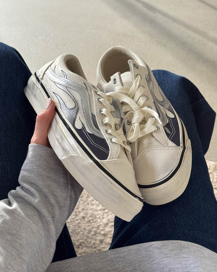 Vans LX Old Skool 36 *Archive Flame* onfeet