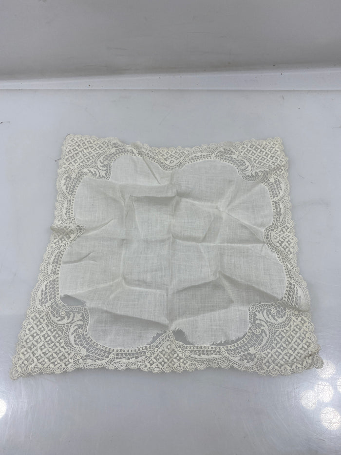 Vintage 1900s White Linen Handkerchief with Intricate Lace Border