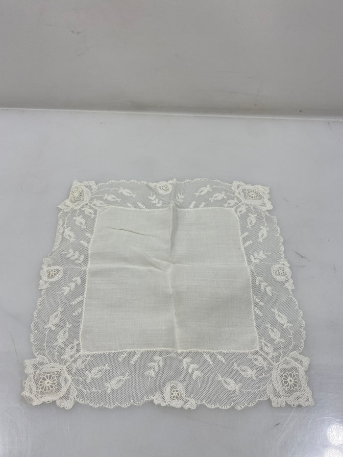 Vintage 1910s White Linen Handkerchief with Intricate Floral Lace Border