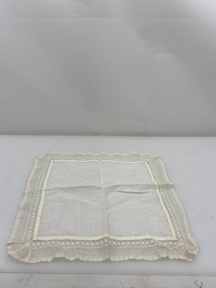 Vintage 1910s White Linen Handkerchief with Lace Border