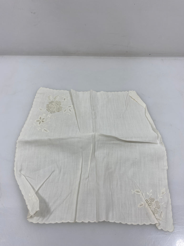 Vintage 1930s-1940s White Linen Handkerchief with Floral Eyelet Lace Details
