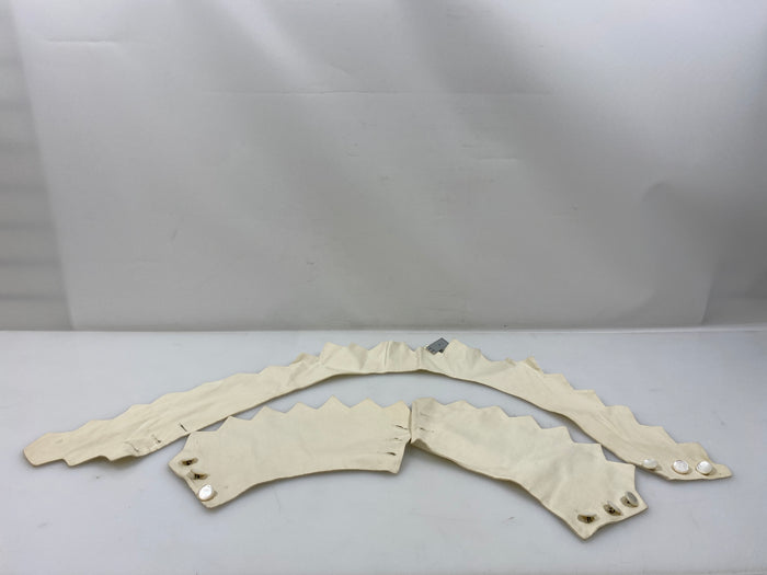 Vintage 1930s Cream Pointed Collar and Cuff Set with Mother of Pearl Buttons