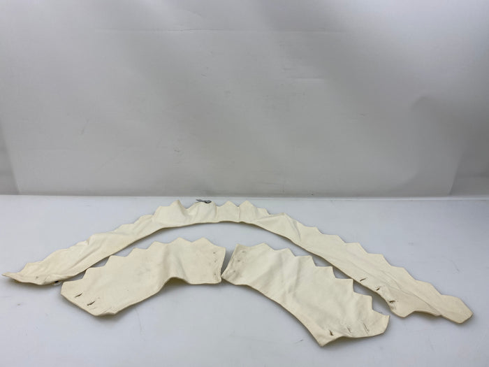 Vintage 1930s Cream Pointed Collar and Cuff Set with Mother of Pearl Buttons