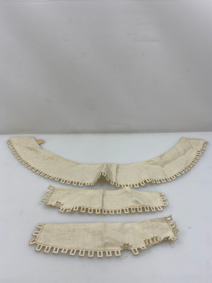 Vintage 1930s Tan Linen Collar and Cuff Set with Geometric Design