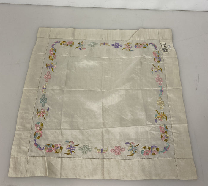 Vintage Embroidered Handkerchief 19x19