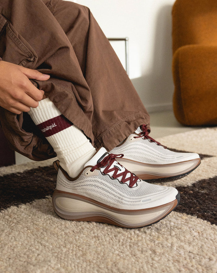 Nike Vomero Plus onfeet