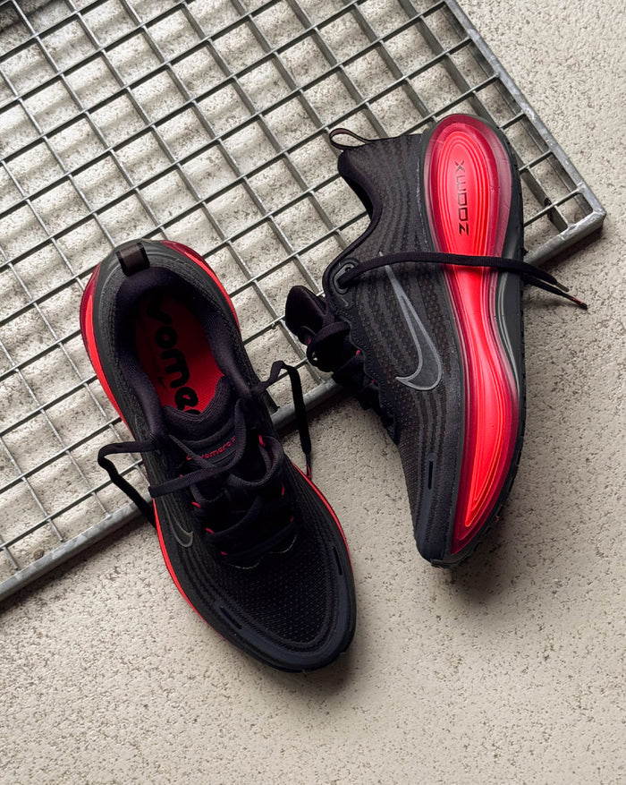 Nike Vomero Plus onfeet