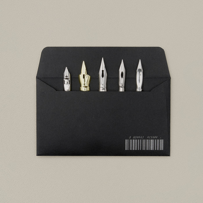 Wearingeul dip nibs set displayed in presentation insert.