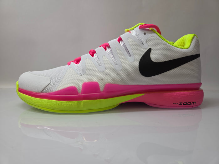 Nike White Zoom Vapor 9.5 Tour Tennis Shoes Women's Size 10