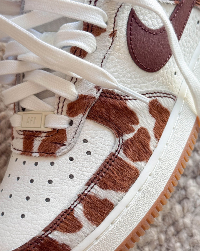 Nike Wmns Air Force 1 '07 *Cow* onfeet