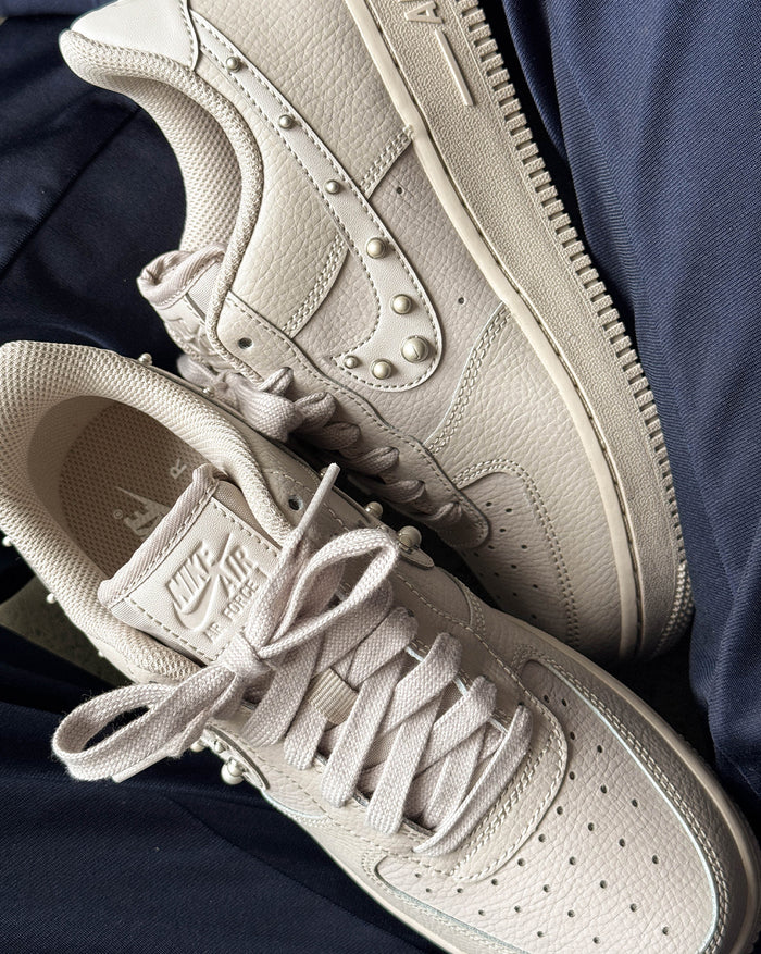 Nike Wmns Air Force 1 '07 onfeet