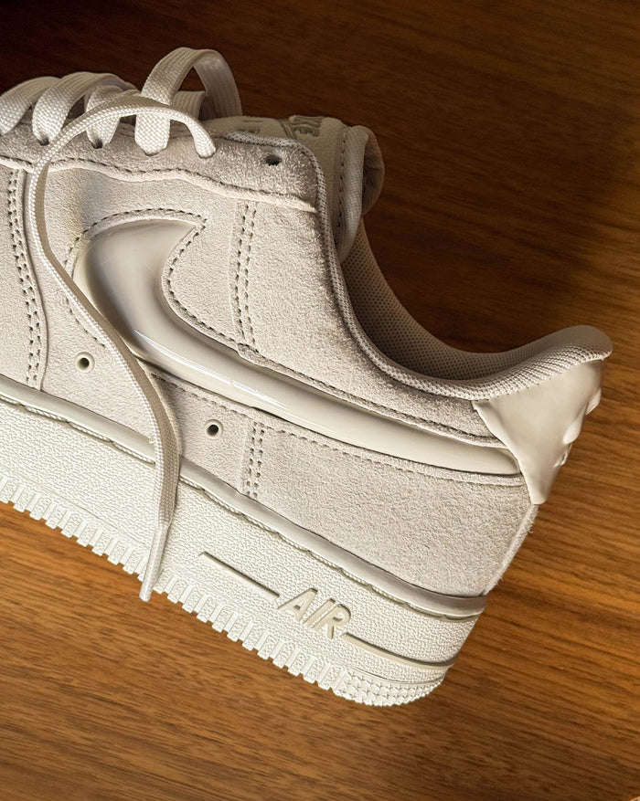Nike Wmns Air Force 1 '07 onfeet