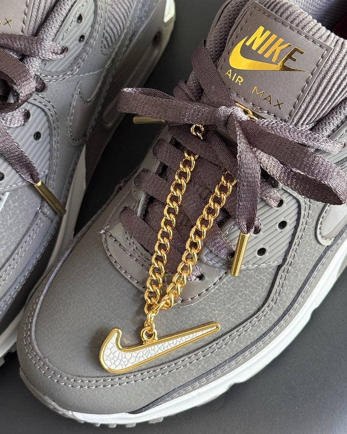 Nike	Wmns Air Max 90 onfeet