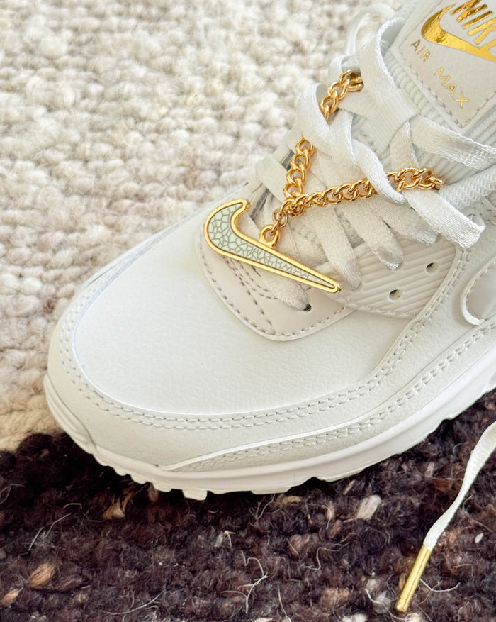 Nike	Wmns Air Max 90 onfeet