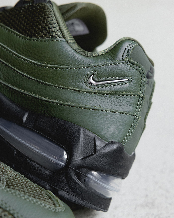 Nike Wmns Air Max 95 *Big Bubble* *Jewel Swoosh* onfeet
