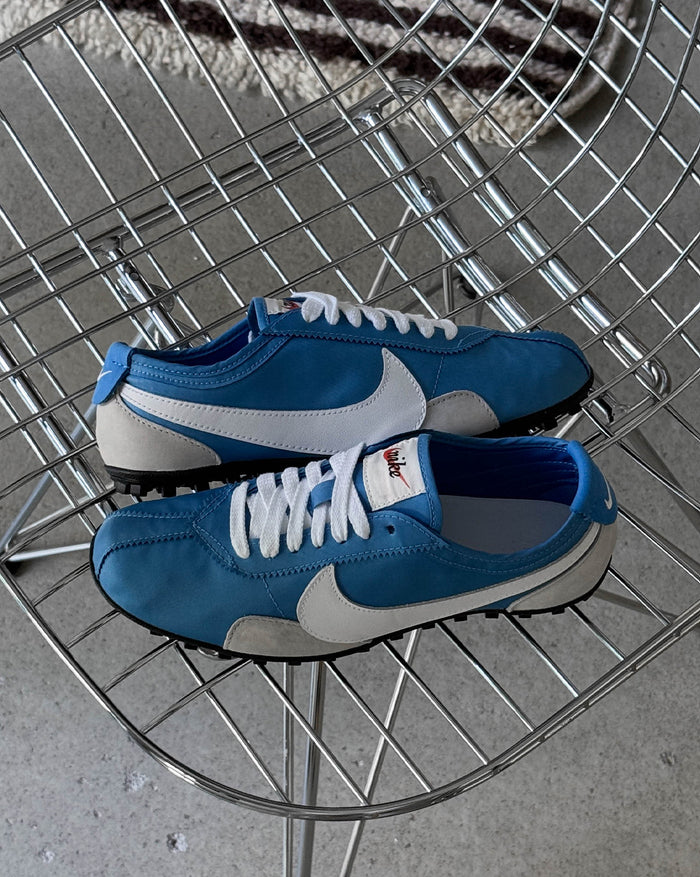 Wmns Moon Shoe SP onfeet