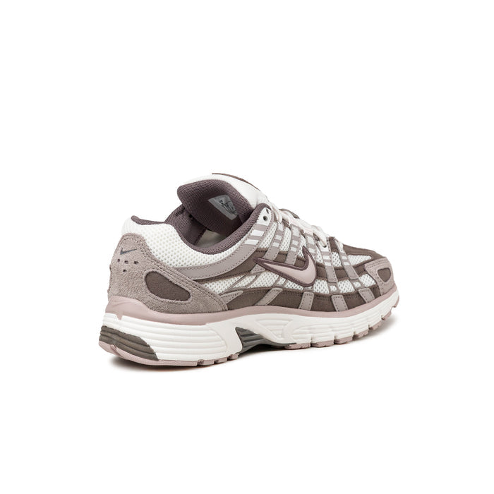 Nike Wmns P-6000