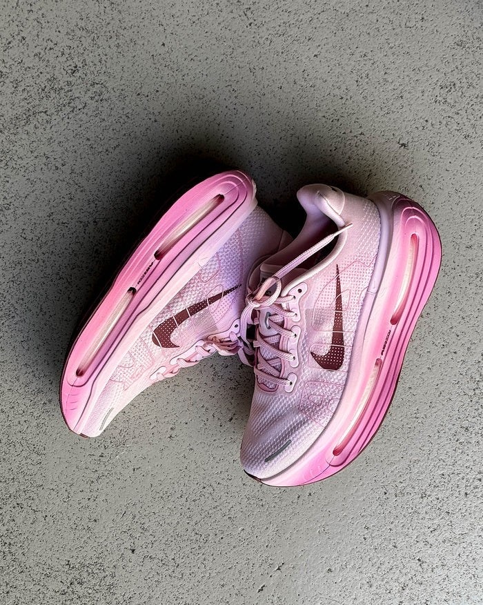 Nike Wmns Vomero Premium onfeet