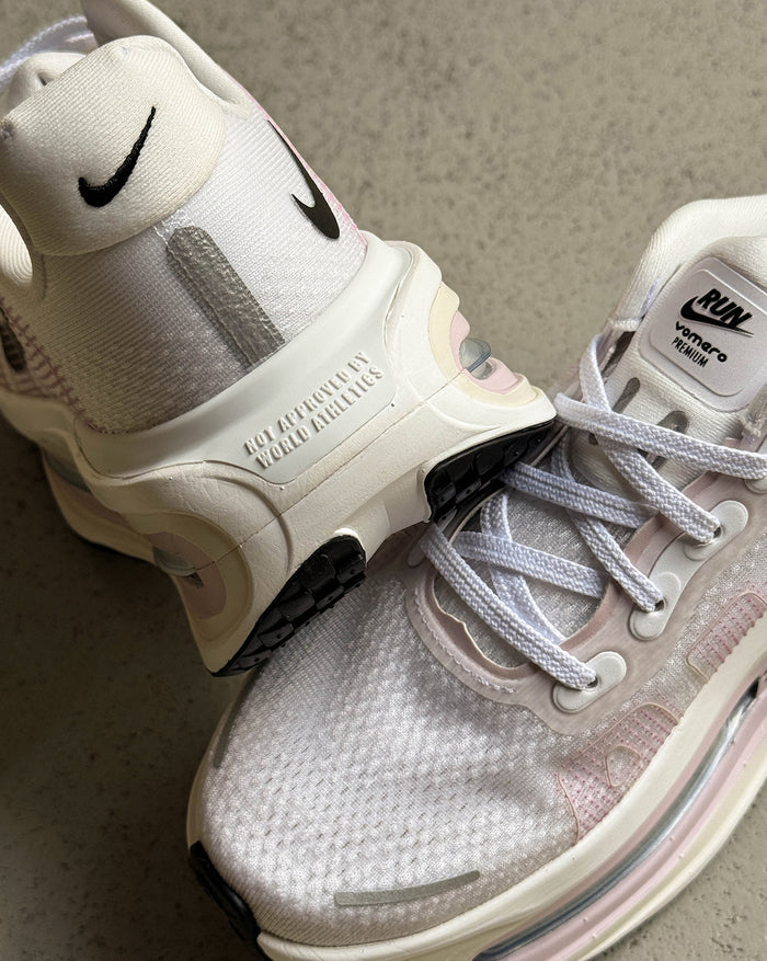 Nike Wmns Vomero Premium onfeet