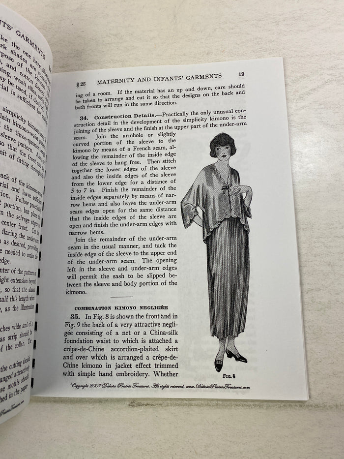 Women's Institute Maternity Infants Clothing Idea Book 1917 (2009) SC