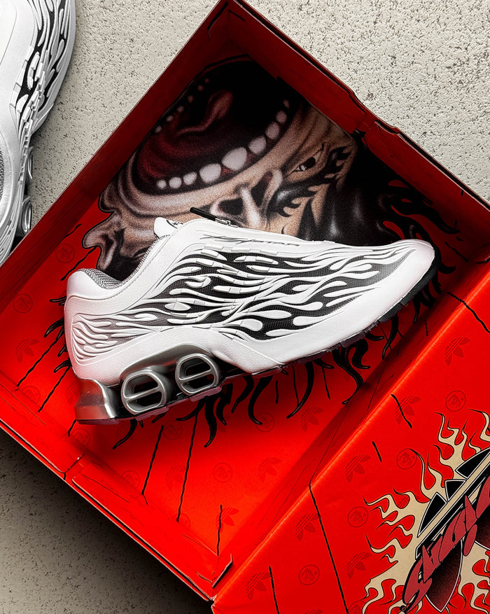 Adidas x Hellstar Megaride S2 onfeet