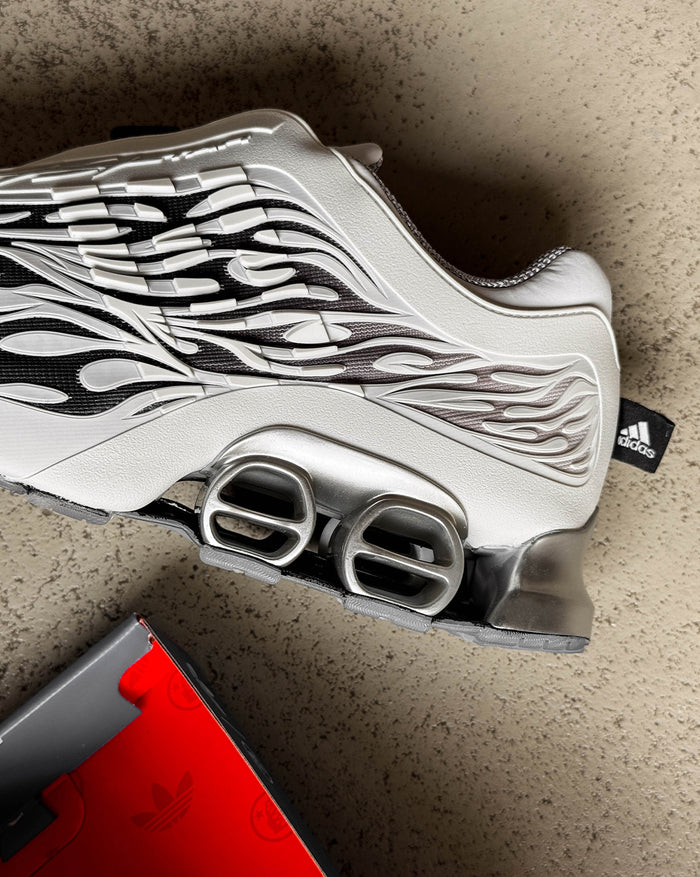Adidas x Hellstar Megaride S2 onfeet