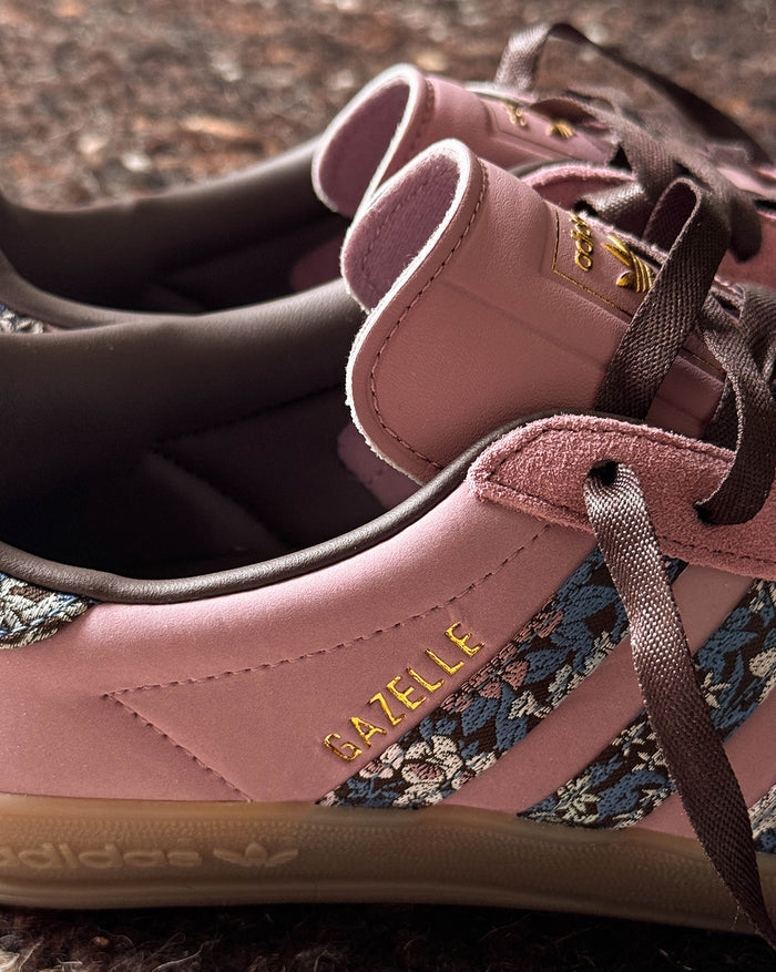 Adidas x Liberty London Gazelle Indoor W onfeet