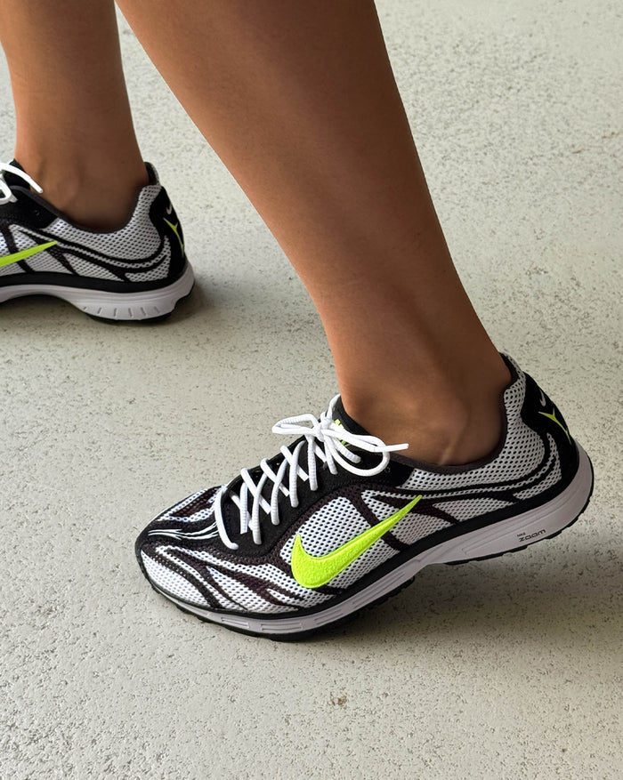 Nike Zoom Streak 3 onfeet