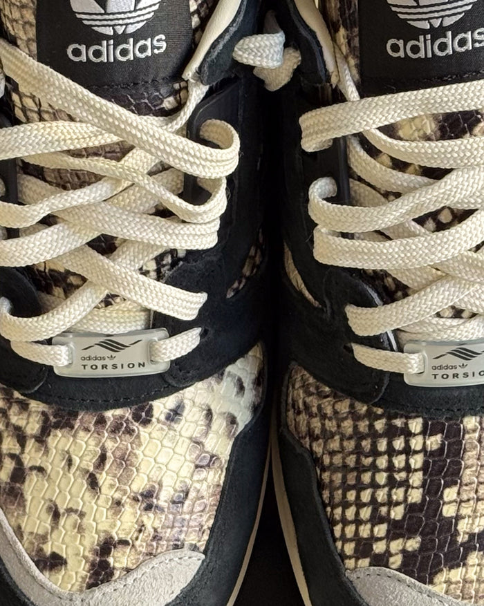 Adidas ZX 8000 *Snake*  onfeet