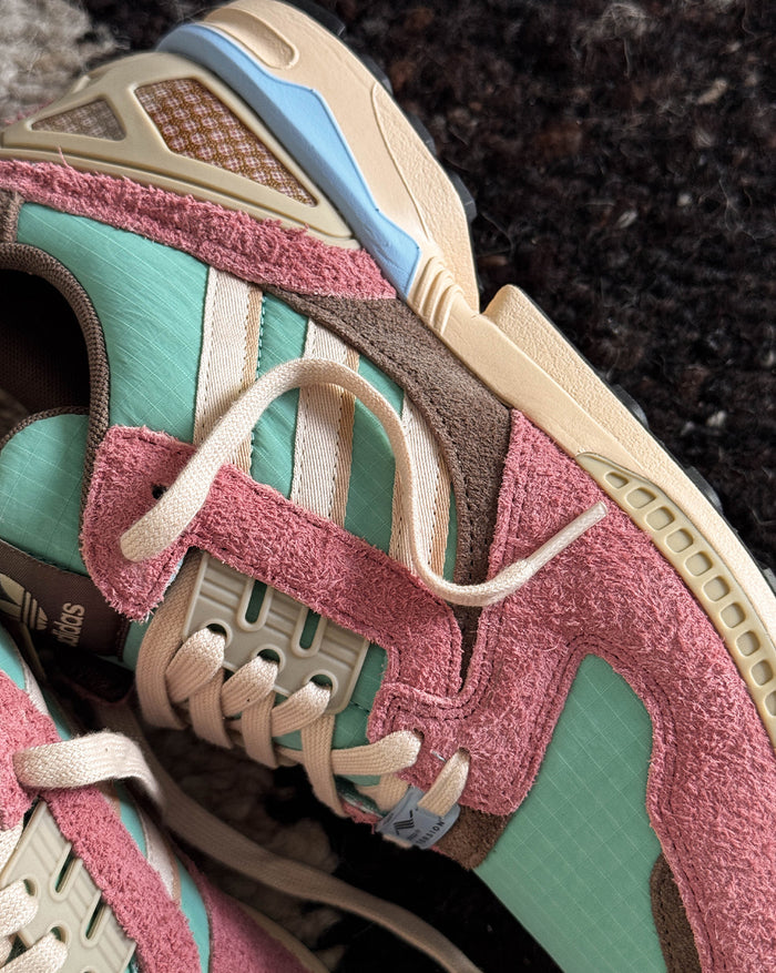 Adidas ZX 8000 onfeet